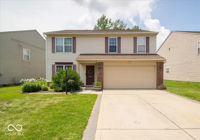 Homes for sale in Noblesville, IN | 15427 Outside Trl, Noblesville, IN 46060 | MLS# 22110372