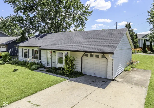 Homes for sale in Fortville, IN | 610 Holiday Dr, Fortville, IN 46040 | MLS# 22110373