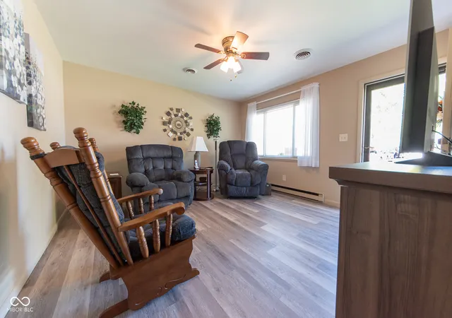 Photo 3 of Sale Pending at 2855 12th Street, Columbus, IN 47201 | MLS# 22110390 | Listing updated on 2026-09-08