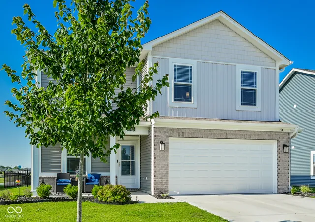 2nd image of 1435 Fleming Dr, Greenfield, IN 46140 | MLS# 22110391