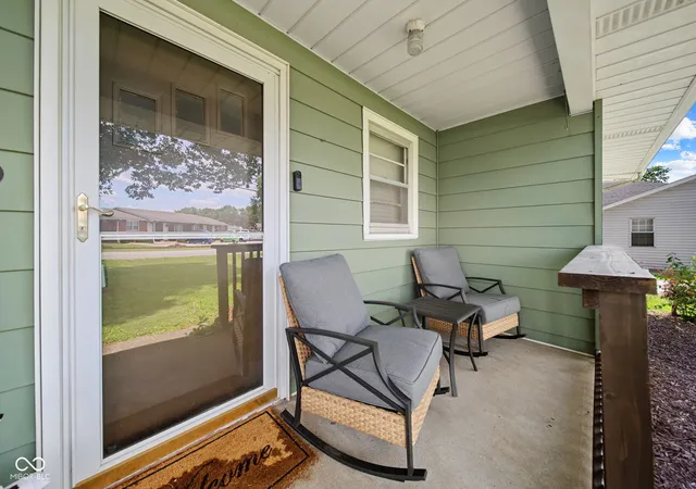 2nd image of 1519 E Springhill Dr, Terre Haute, IN 47802 | MLS# 22110395