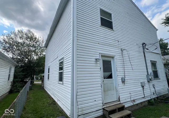 Photo 3 of Single family home for sale at 3945 Aurora St, Indianapolis, IN 46227 | MLS# 22110408 | Listing updated on 2026-09-04