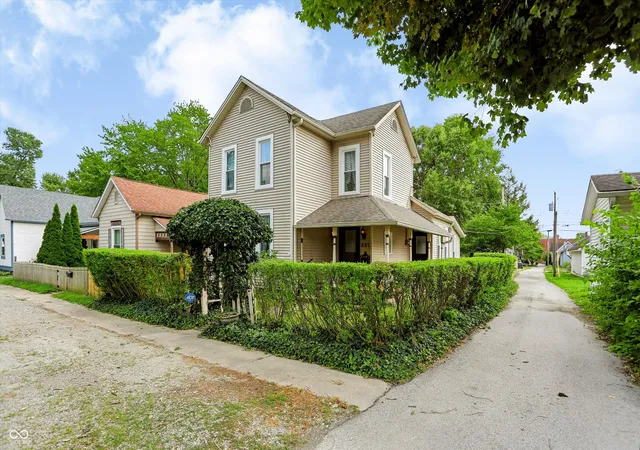 2nd image of 551 E Adams St, Franklin, IN 46131 | MLS# 22110409