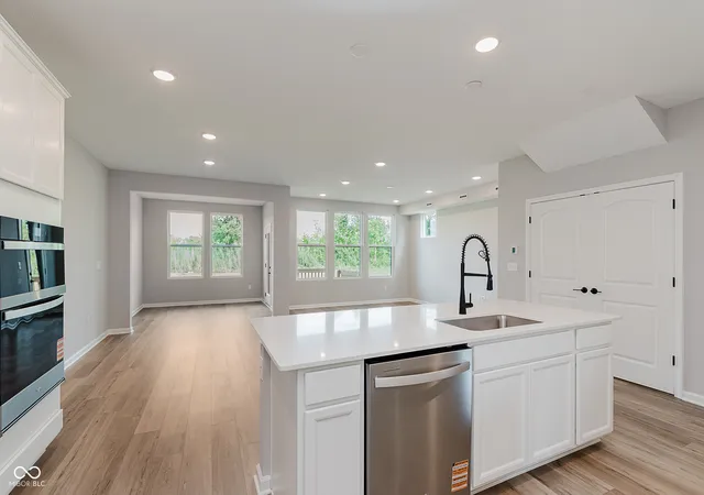 Photo 4 of Sale Pending at 9927 Behner Dr, Indianapolis, IN 46250 | MLS# 22110451 | Listing updated on 2026-07-30
