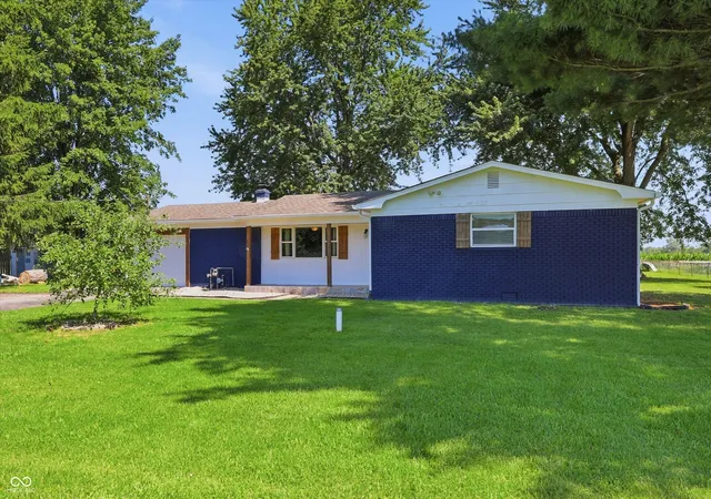 Homes for sale in Fortville, IN | 556 E 1000 N, Fortville, IN 46040 | MLS# 22110456