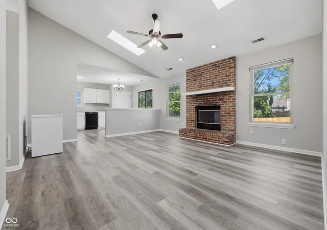 3rd image of 3140 Shellbark Dr, Indianapolis, IN 46235 | MLS# 22110464