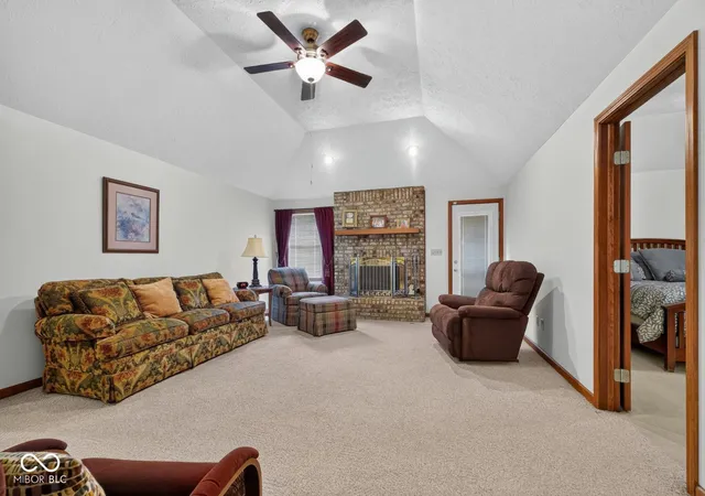 Homes for sale in Anderson, IN | 824 Westgate Dr, Anderson, IN 46012 | MLS# 22110483