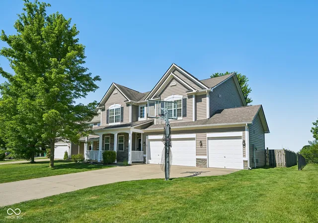 Homes for sale in Whitestown, IN | 3382 Firethorn Dr, Whitestown, IN 46075 | MLS# 22110487