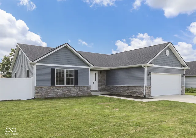 Homes for sale in Trafalgar, IN | 7 Watson Ct, Trafalgar, IN 46181 | MLS# 22110491