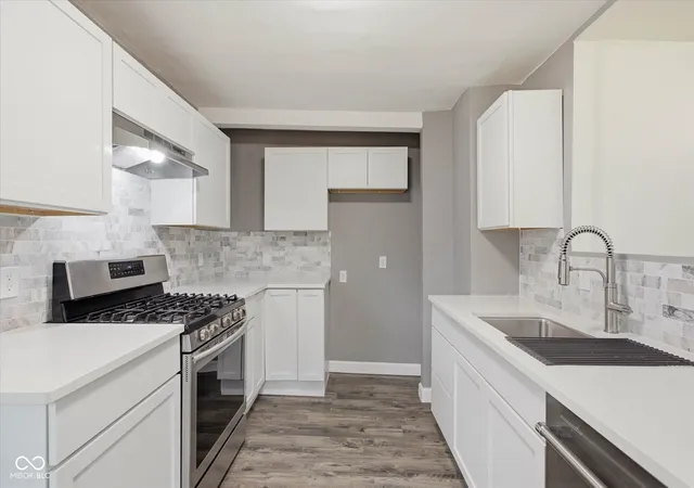 Photo 3 of Single family home for sale at 501 S Vine St, Indianapolis, IN 46241 | MLS# 22110502 | Listing updated on 2026-10-06