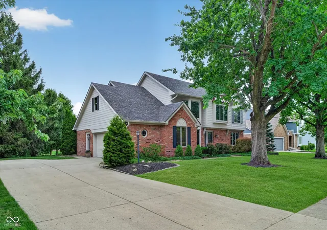 3rd image of 13719 Springmill Blvd, Carmel, IN 46032 | MLS# 22110514