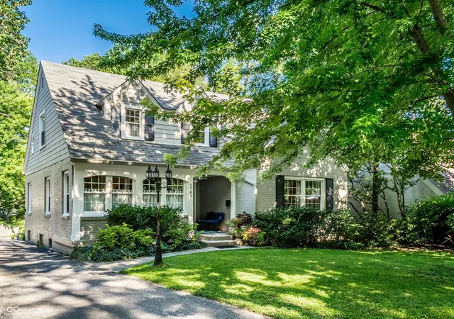 2nd image of 5780 Broadway St, Indianapolis, IN 46220 | MLS# 22110517