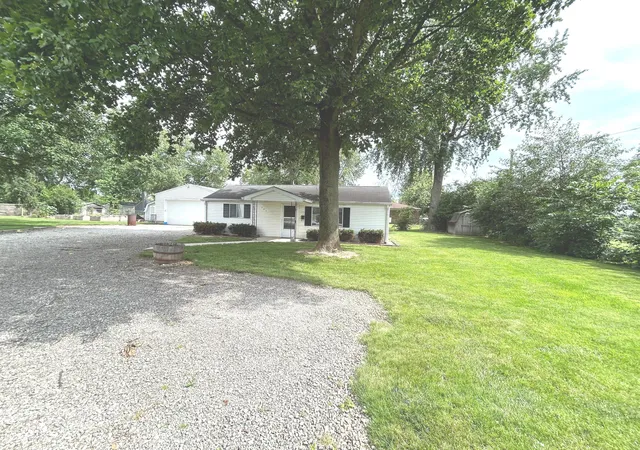 Photo 4 of Single family home for sale at 4031 W Michigan St, Indianapolis, IN 46222 | MLS# 22110526 | Listing updated on 2026-08-09