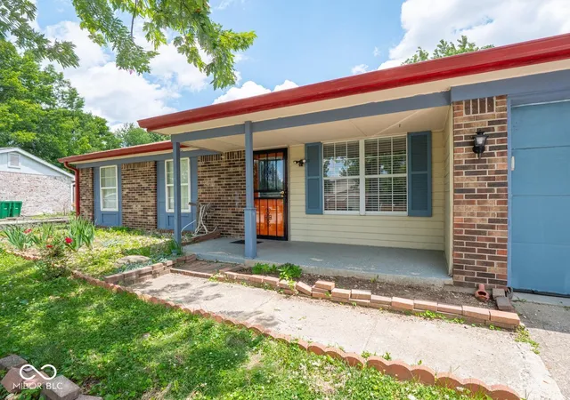 Photo 3 of Single family home for sale at 3628 Marble Dr, Indianapolis, IN 46227 | MLS# 22110531 | Listing updated on 2026-07-30
