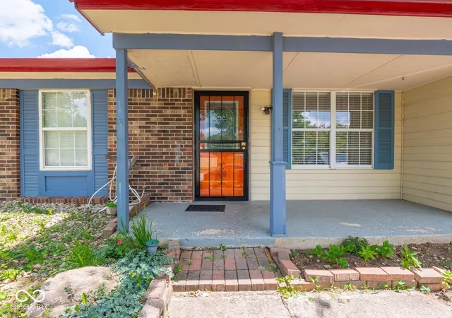 Photo 4 of Single family home for sale at 3628 Marble Dr, Indianapolis, IN 46227 | MLS# 22110531 | Listing updated on 2026-07-30