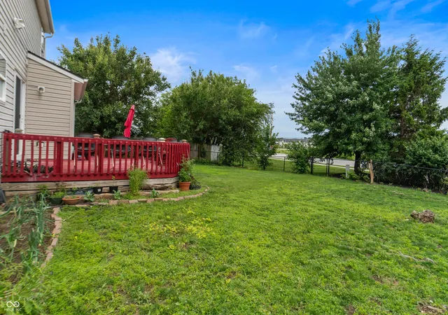 Photo 3 of Sale Pending at 6951 Governors Pointe Blvd, Indianapolis, IN 46217 | MLS# 22110542 | Listing updated on 2026-10-16