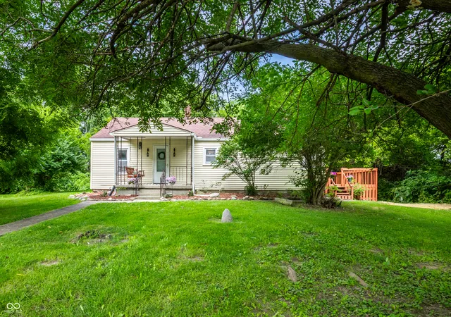 Homes for sale in Muncie, IN | 1721 E County Road 400 S, Muncie, IN 47302 | MLS# 22110543