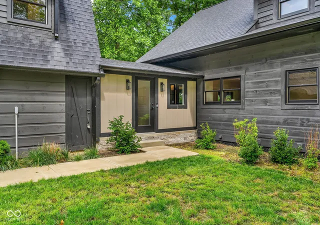 Homes for sale in Coatesville, IN | 115 Gettysburg, Coatesville, IN 46121 | MLS# 22110550