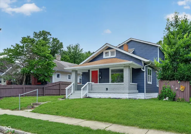 Photo 2 of Single family home for sale at 940 N Chester Ave, Indianapolis, IN 46201 | MLS# 22110555 | Listing updated on 2026-07-01