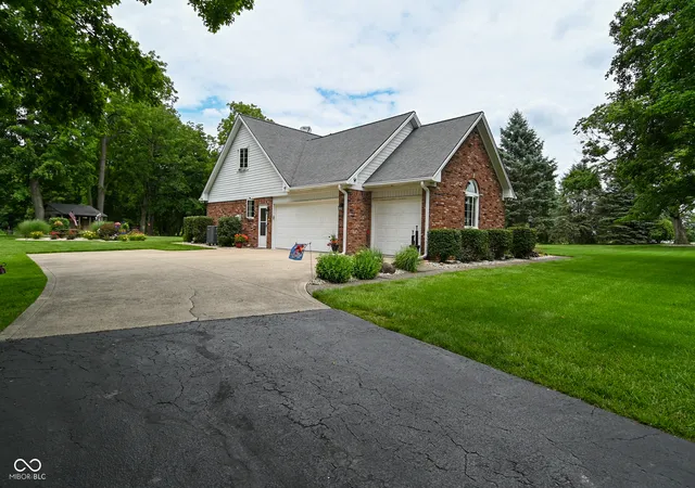 Homes for sale in Thorntown, IN | 8160 W 350 N, Thorntown, IN 46071 | MLS# 22110558
