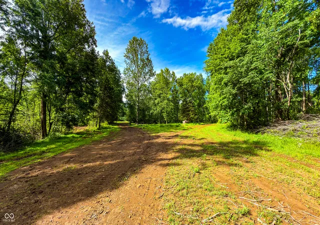 5th image of 3 Beech Tree Rd, Nineveh, IN 46164 | MLS# 22110568