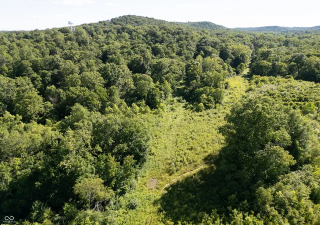 1st image of 9115 W 50 N, Columbus, IN 47201 | MLS# 22110571