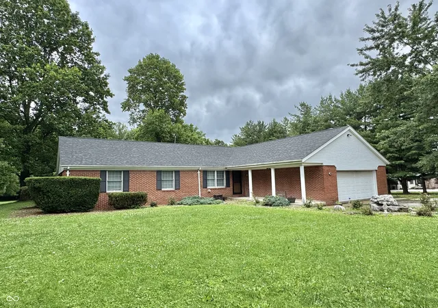 Homes for sale in Greencastle, IN | 1805 S County Road 400 W, Greencastle, IN 46135 | MLS# 22110579