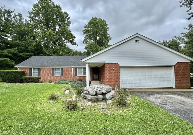 Homes for sale in Greencastle, IN | 1805 S County Road 400 W, Greencastle, IN 46135 | MLS# 22110579