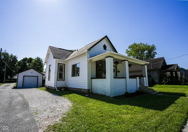 Homes for sale in Plainfield, IN | 251 S Avon Ave, Plainfield, IN 46168 | MLS# 22110580
