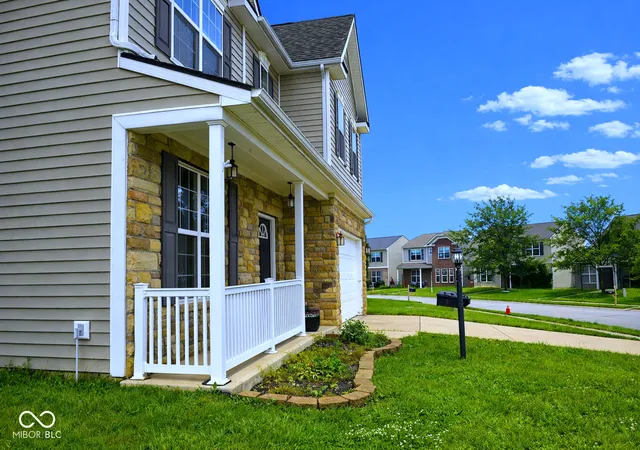 5th image of 3325 Lake Stream Dr, Columbus, IN 47201 | MLS# 22110591