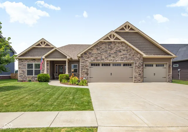 Homes for sale in Lebanon, IN | 2818 Larkspur Dr, Lebanon, IN 46052 | MLS# 22110600