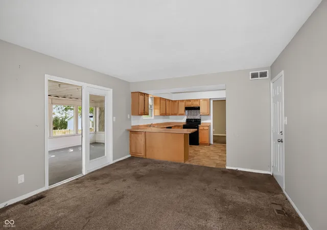 5th image of 7558 Rogers Dr, Indianapolis, IN 46214 | MLS# 22110604