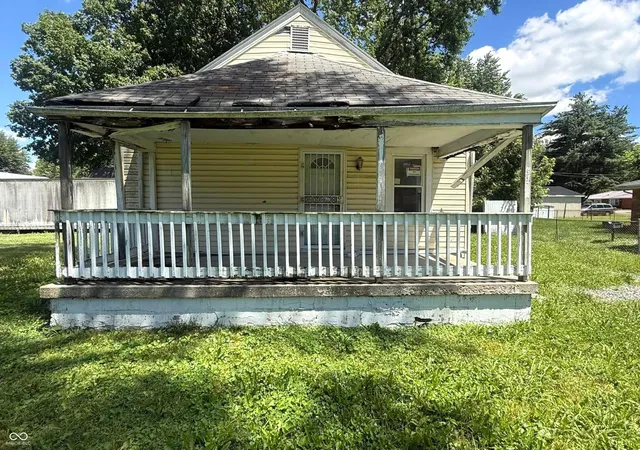 1st image of 1314 Fairfax St, Anderson, IN 46012 | MLS# 22110606