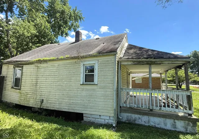3rd image of 1314 Fairfax St, Anderson, IN 46012 | MLS# 22110606