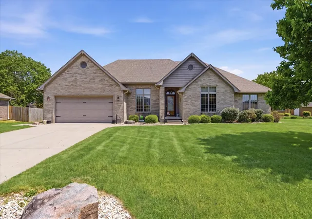 2nd image of 2806 Theobald St, Shelbyville, IN 46176 | MLS# 22110614
