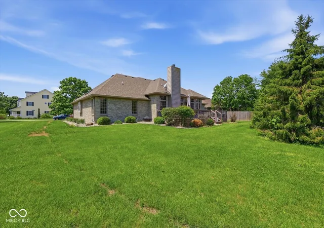 5th image of 2806 Theobald St, Shelbyville, IN 46176 | MLS# 22110614