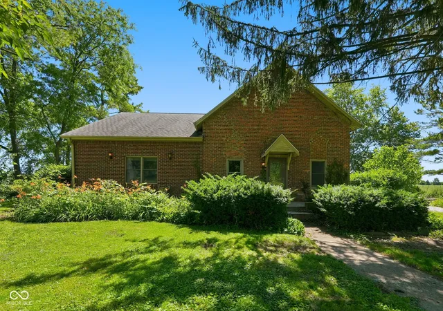Homes for sale in Yorktown, IN | 2100 N County Road 800 W, Yorktown, IN 47396 | MLS# 22110658