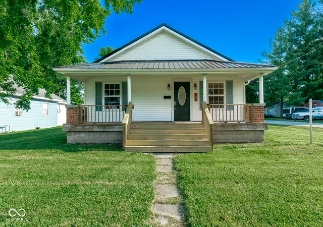 Homes for sale in Austin, IN | 182 Wilbur Ave, Austin, IN 47102 | MLS# 22110673