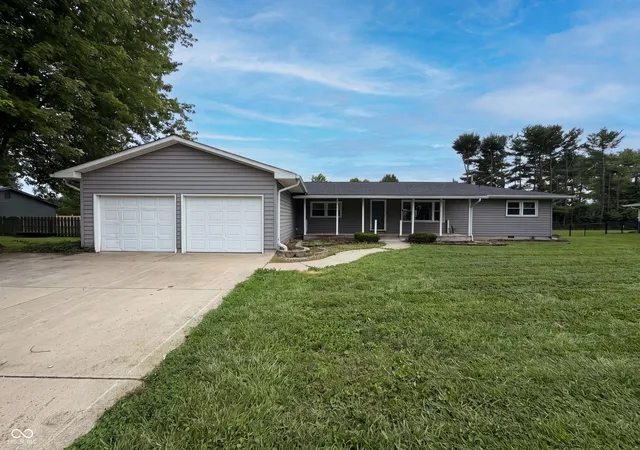 1st image of 902 W Highland Dr, Shelbyville, IN 46176 | MLS# 22110678