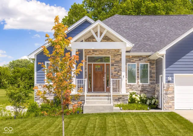 Photo 2 of Single family home for sale at 87 Westbrook Ct, Columbus, IN 47201 | MLS# 22110680 | Listing updated on 2026-09-29