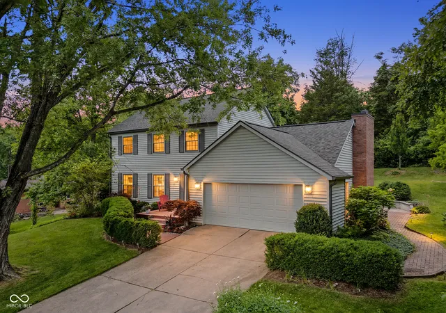 Photo 2 of Single family home for sale at 9956 W Raintree Dr N, Columbus, IN 47201 | MLS# 22110702 | Listing updated on 2026-09-03