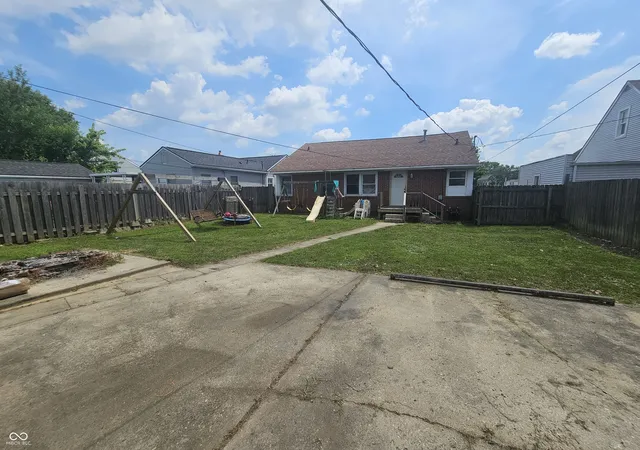 2nd image of 1619 Poplar St, Anderson, IN 46012 | MLS# 22110708