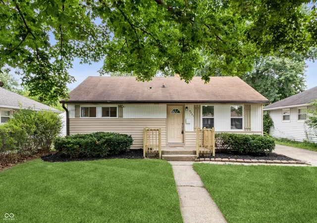 1st image of 4761 Wellington Ave, Lawrence, IN 46226 | MLS# 22110712