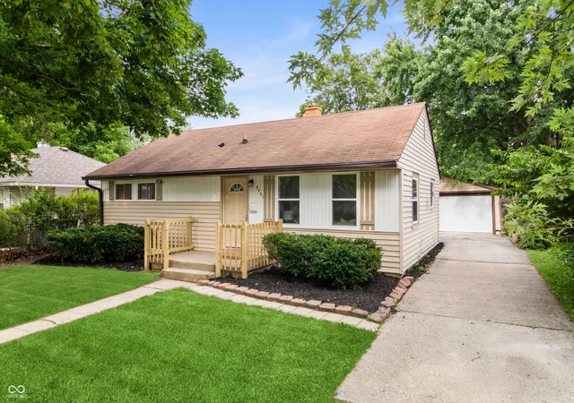 2nd image of 4761 Wellington Ave, Lawrence, IN 46226 | MLS# 22110712