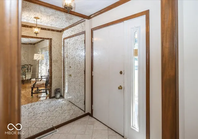 3rd image of 1214 Ironwood Dr W, Carmel, IN 46033 | MLS# 22110715