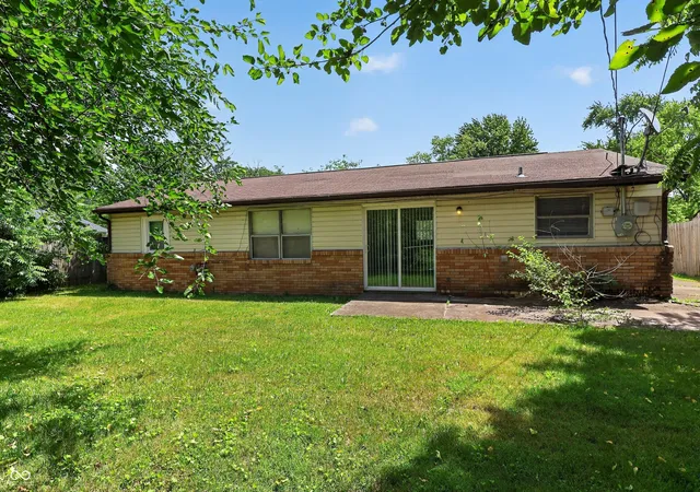 3rd image of 2154 Fairhaven Dr, Indianapolis, IN 46229 | MLS# 22110718