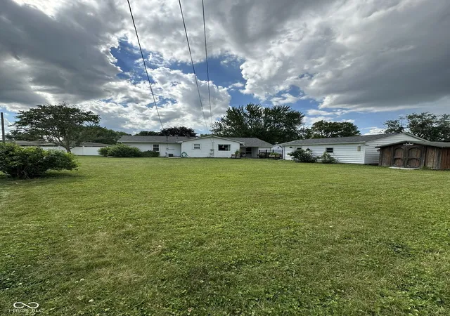 4th image of 261 Woodlane Dr, Columbus, IN 47201 | MLS# 22110733