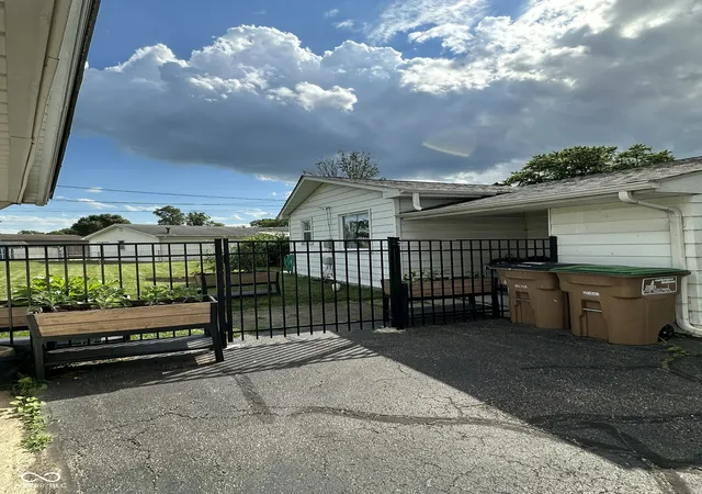5th image of 261 Woodlane Dr, Columbus, IN 47201 | MLS# 22110733