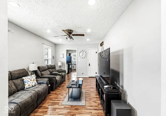 Photo 2 of Single family home for sale at 41 S Post Rd, Indianapolis, IN 46219 | MLS# 22110737 | Listing updated on 2026-06-28