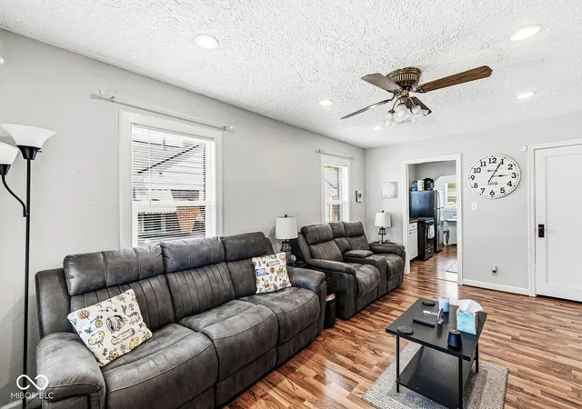 Photo 3 of Single family home for sale at 41 S Post Rd, Indianapolis, IN 46219 | MLS# 22110737 | Listing updated on 2026-06-28